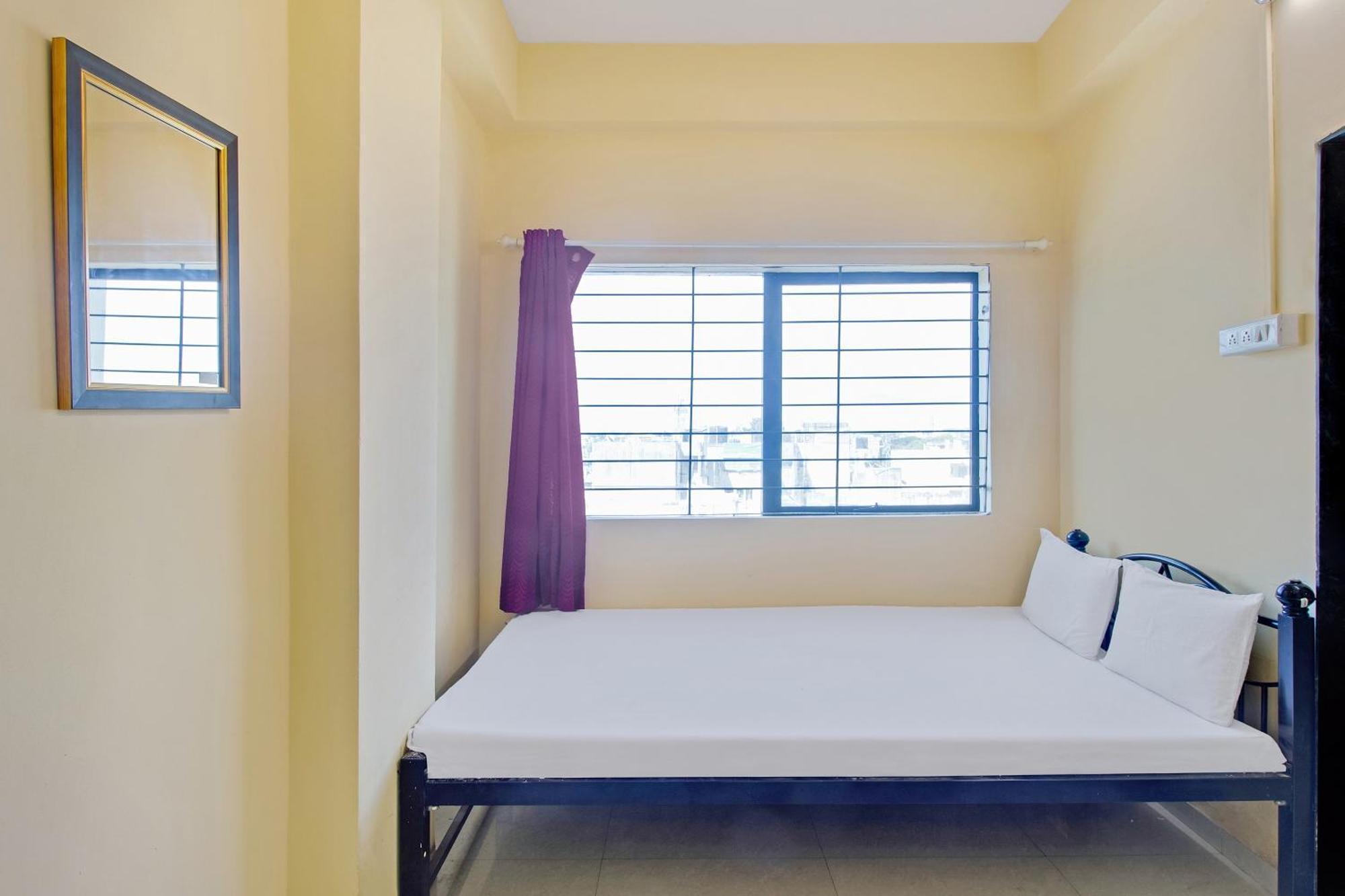 Spot On Sahara Yatri Niwas Hotel Kolhapur Exterior photo